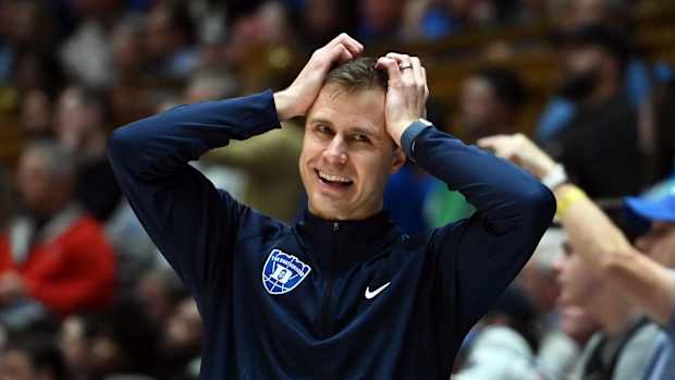 Duke basketball head coach Jon Scheyer